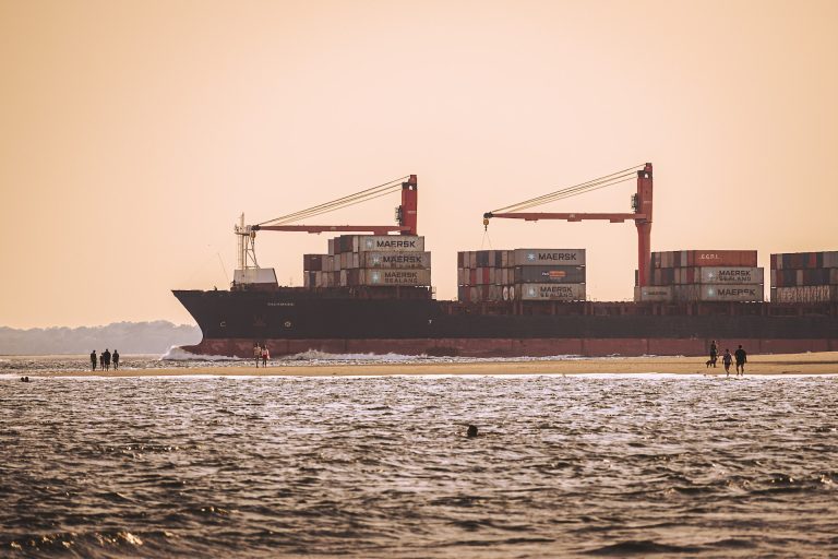 Maersk спрос на контейнерные перевозки